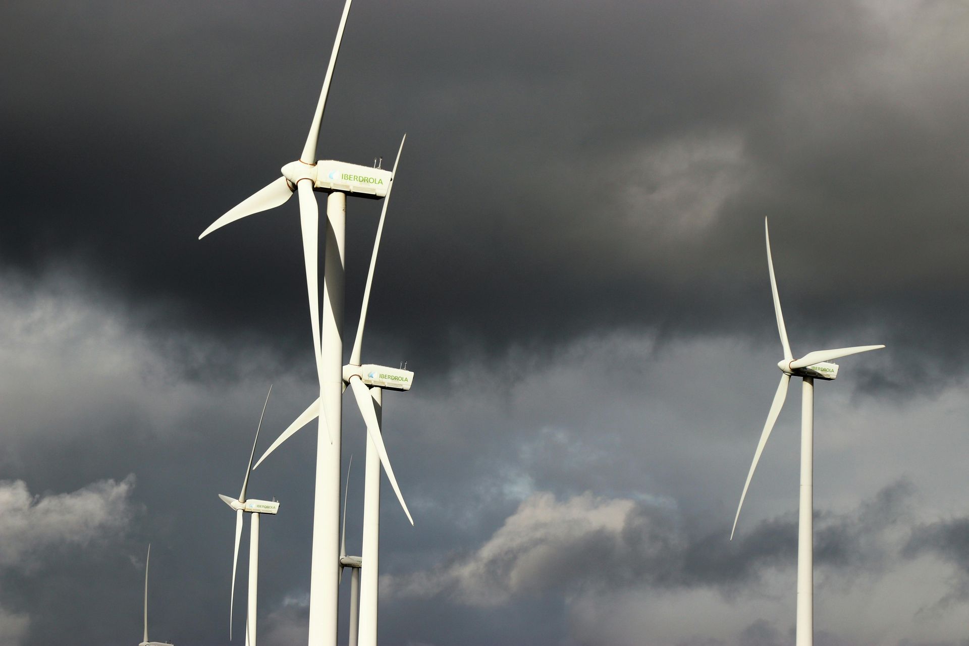 Diversificar las Fuentes de Energía para tu Empresa 