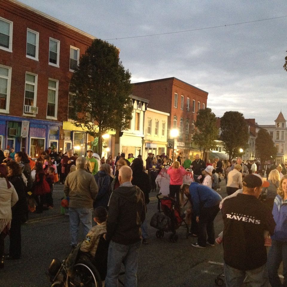 First Fridays crowds