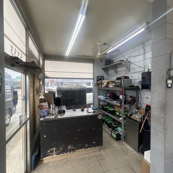 Shop Interior | Holmes Beach Auto Service