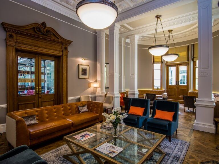 Central Court Lounge