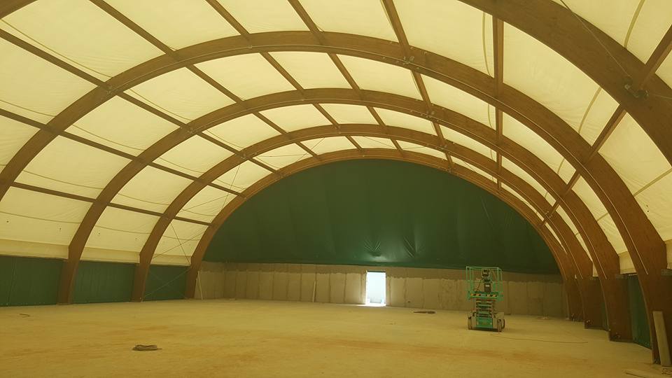 interno palazzetto sportivo