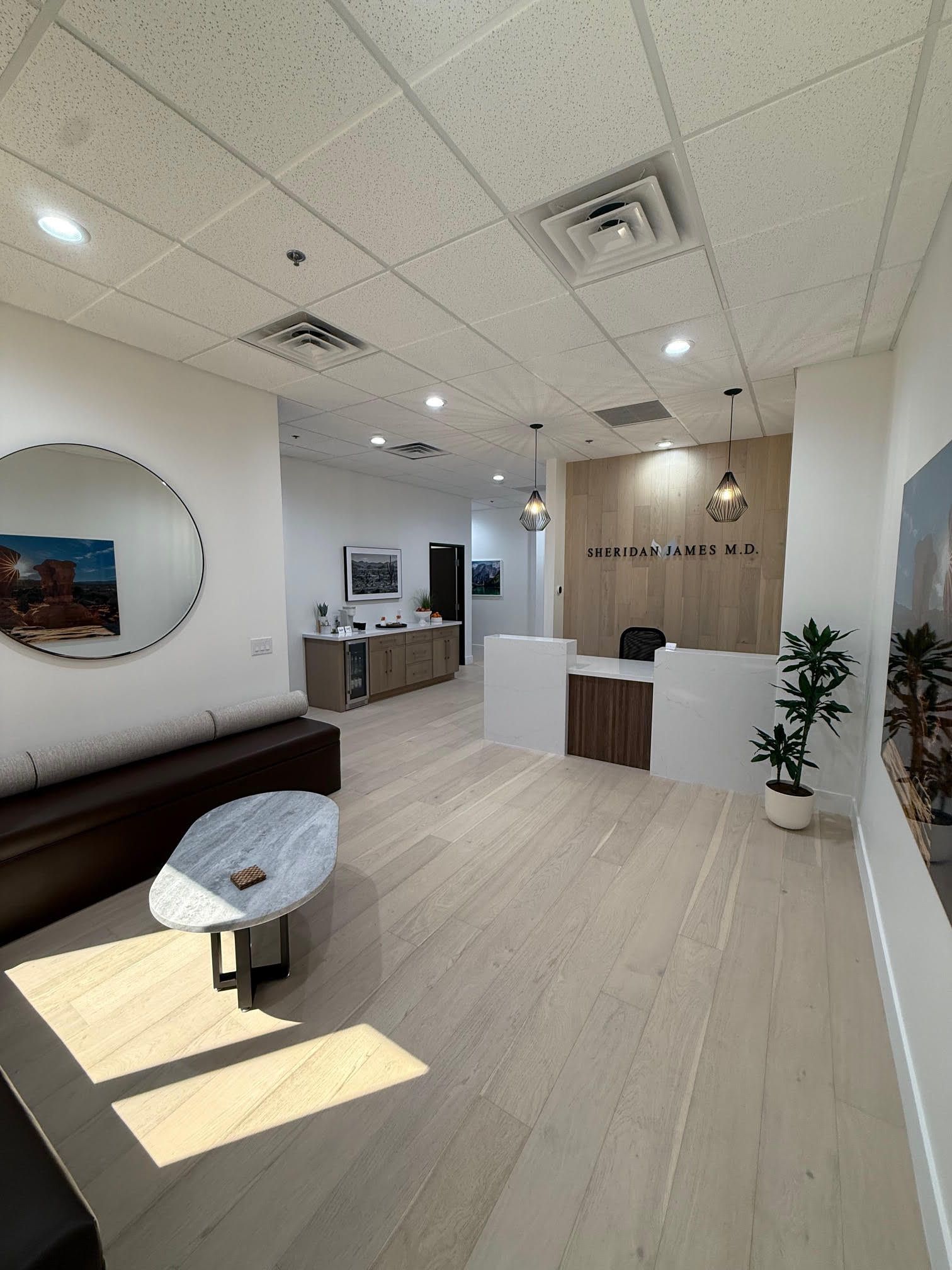 Modern organic-inspired waiting room at Dr. Sheridan James’s concierge medicine office in Scottsdale