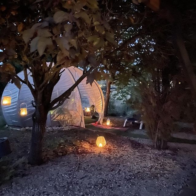 Allestimento cerimonia con lampade