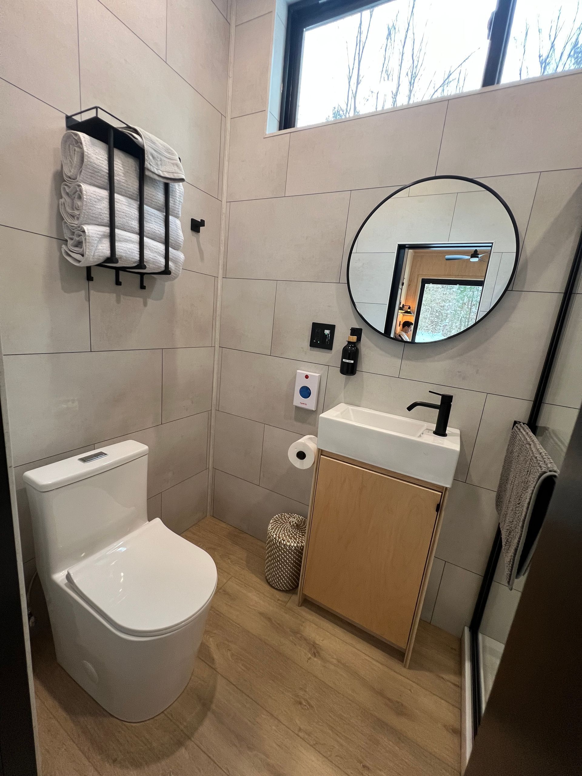 natures escape bathroom picture that show how nice and clean and cute it is