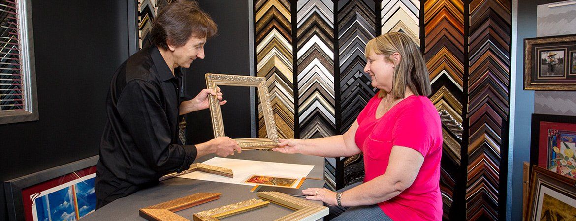 spectrum art and framing customer with frame