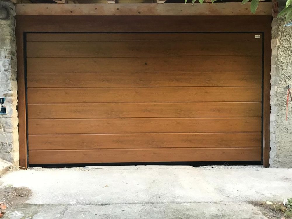 montaggio porte per garage