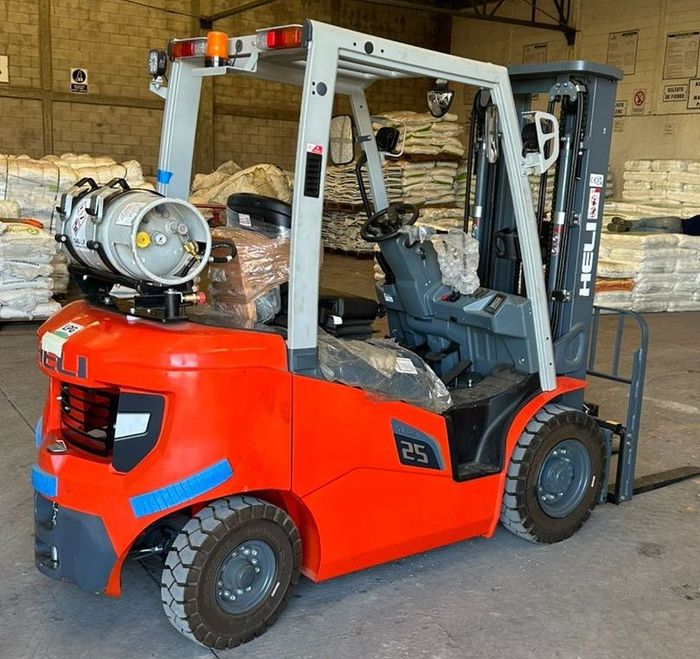 RHINO MONTACARGAS - Heli