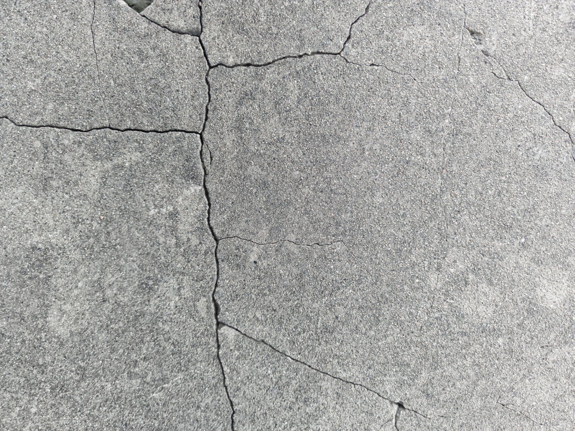 Cracked Cement — Cincinnati, OH — Reliable Crack Injection
