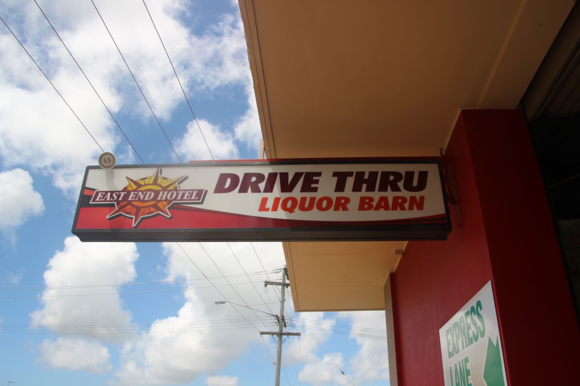 East End Hotel Drive Thru — Pub In Bundaberg, QLD