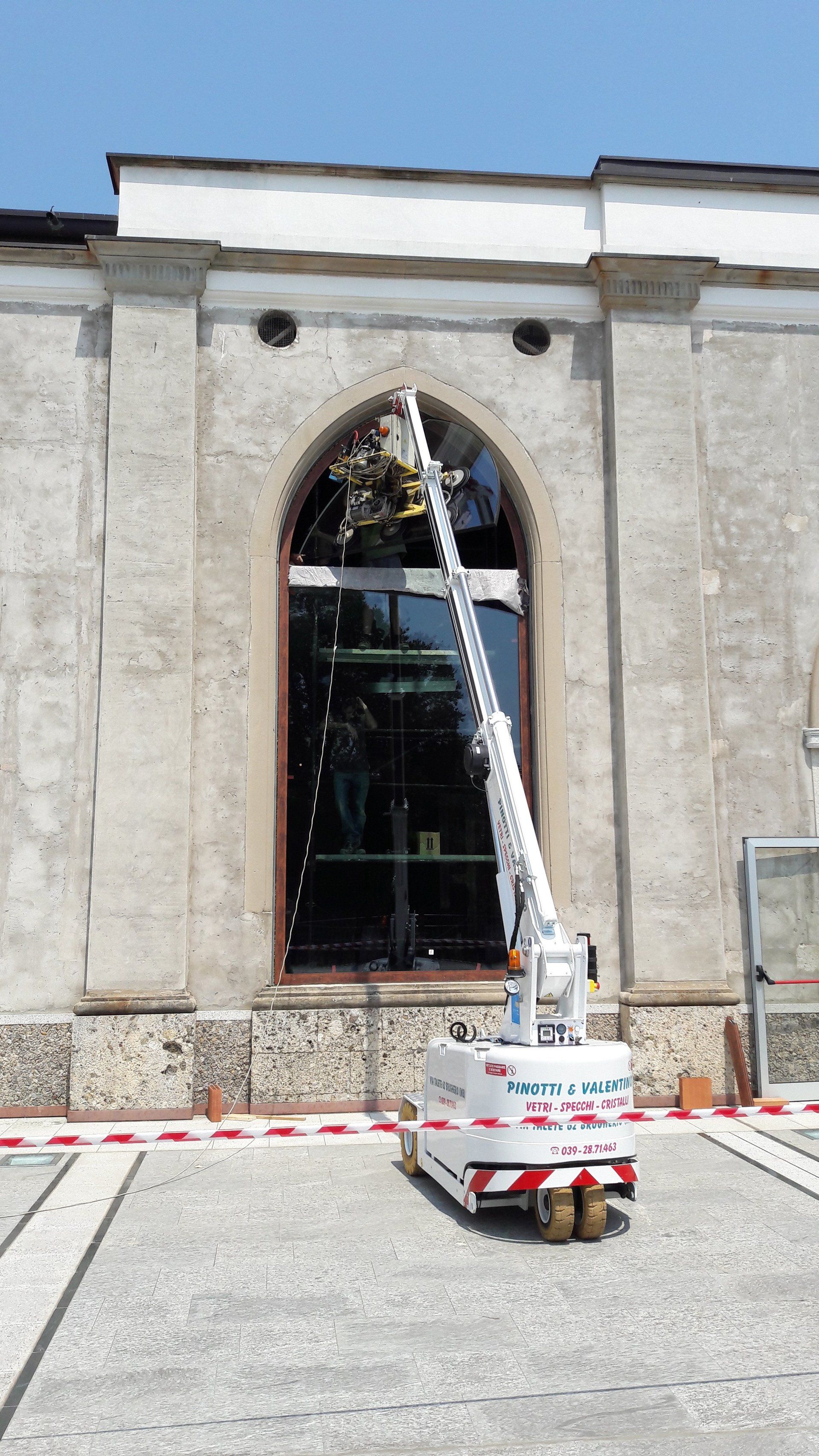 montaggio finestra in stabile storico