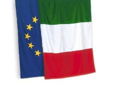 Bandiere Italia e Unione Europea