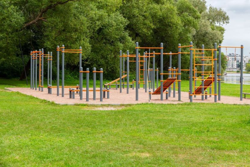Sbarre in parco giochi