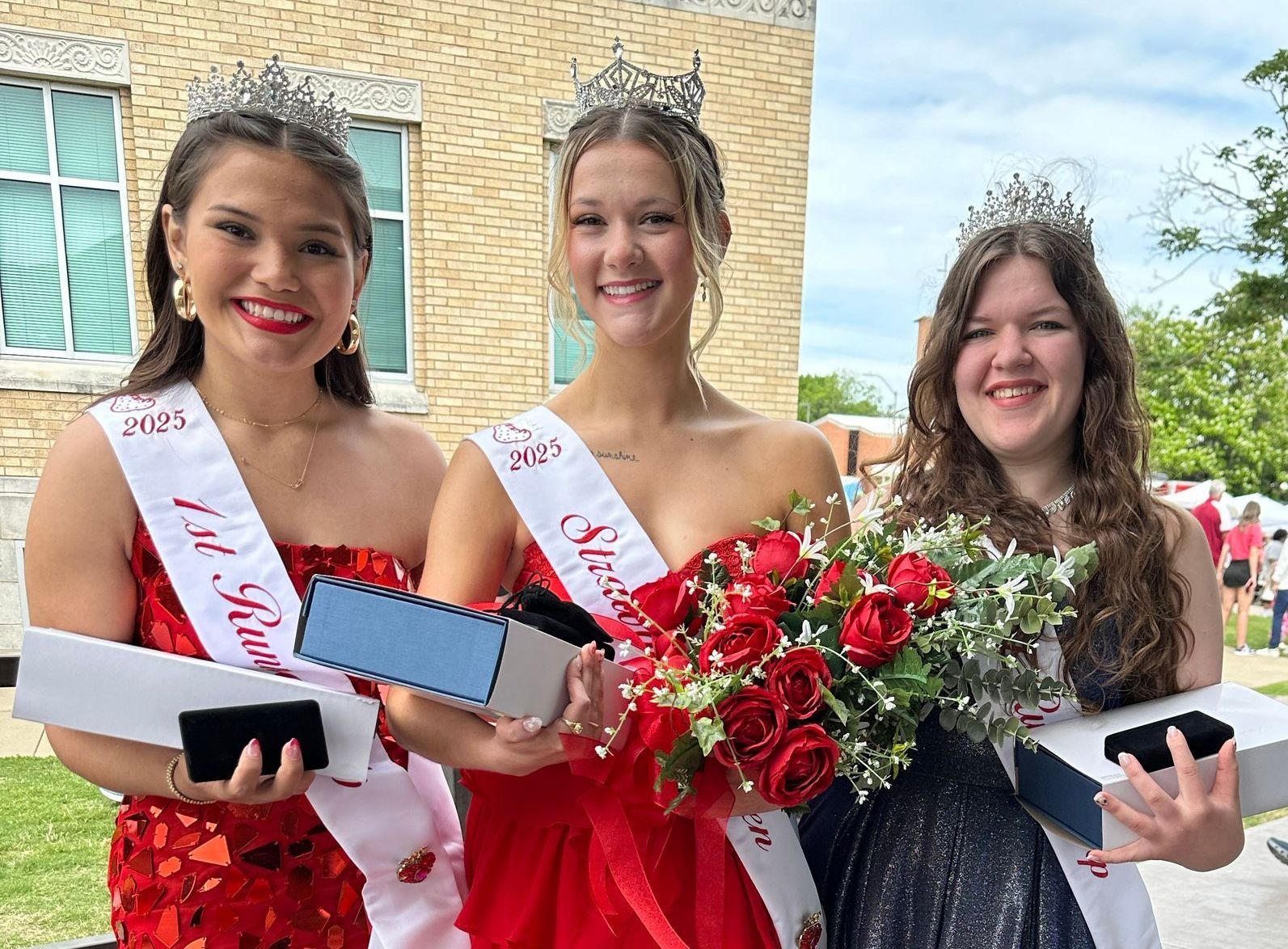 2025 Strawberry Queen, Karlee Jo Ingram, with first runner-up, Samantha Taylor, and second runner-up Savannah Cunningham