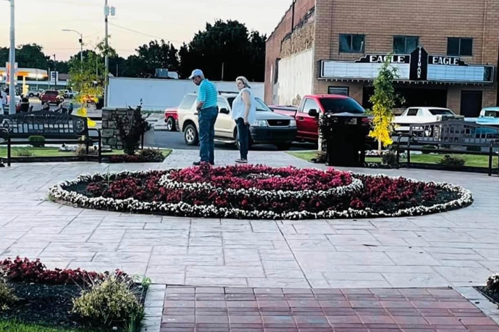 Folks enjoying the flowers in Fletcher Park 