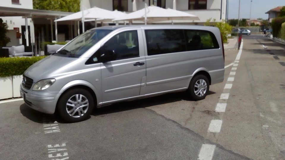minivan per trasferimenti