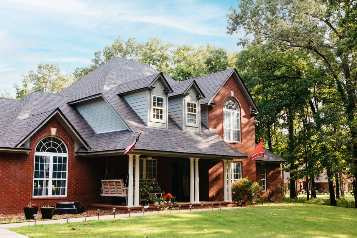 Roofer in Fort Smith Arkansas Russell Exterior