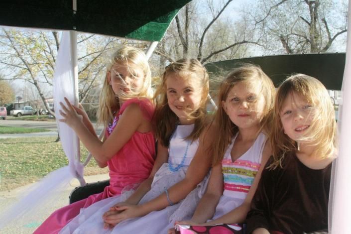 girls on carriage ride