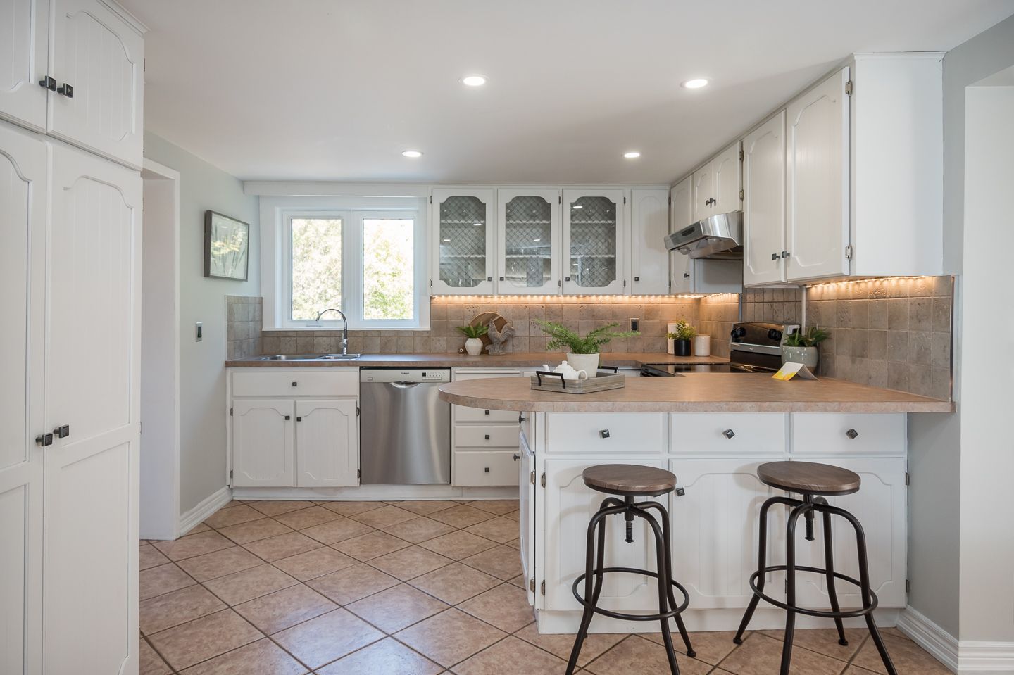 99 Tremaine Road Milton, Ontario kitchen