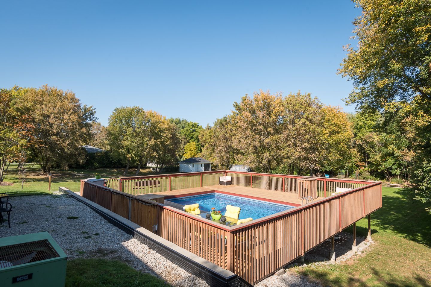 99 Tremaine Road Milton, Ontario outdoor pool