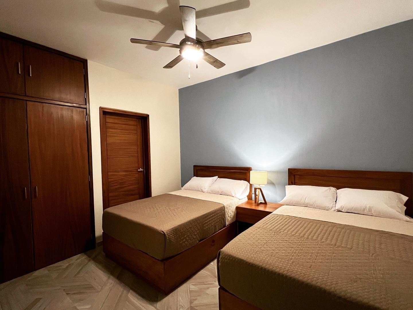 habitacion comoda con dos camas cerca del centro de tequila pueblo mágico