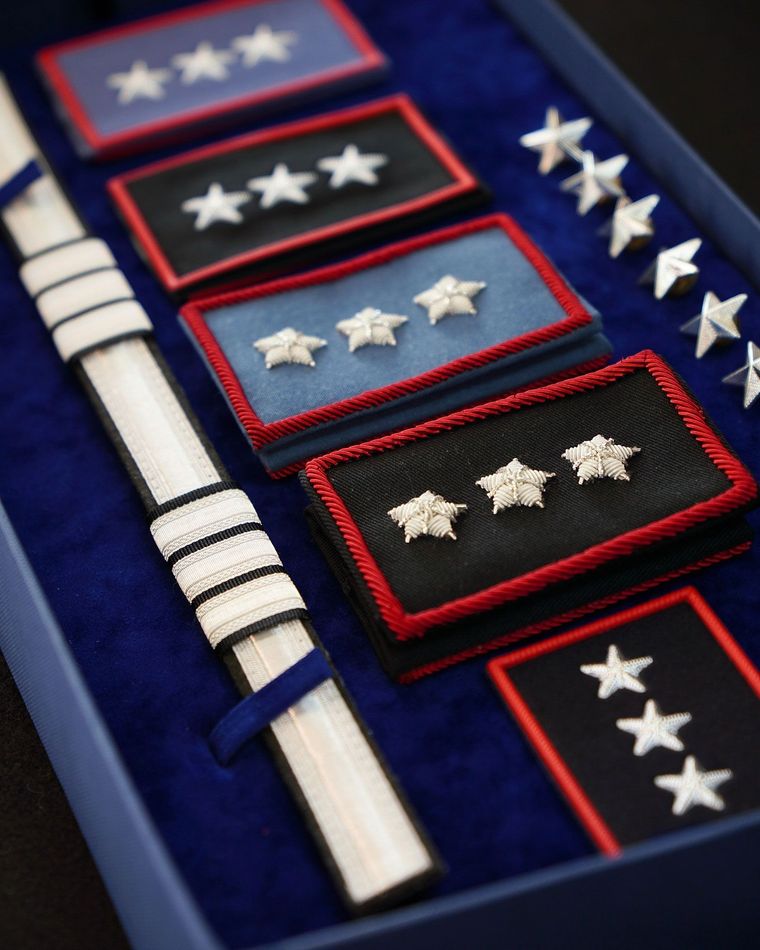 posa di parquet in un salotto