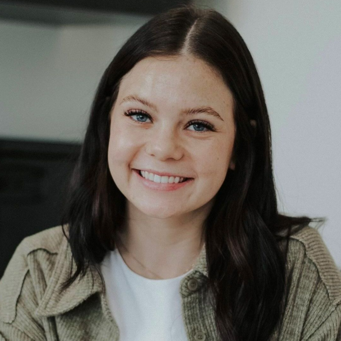 Alexis Halvorson — Buffalo, MN — Natural Roots Salon Alexis Halvorson — Buffalo, MN — Natural Roots Salon