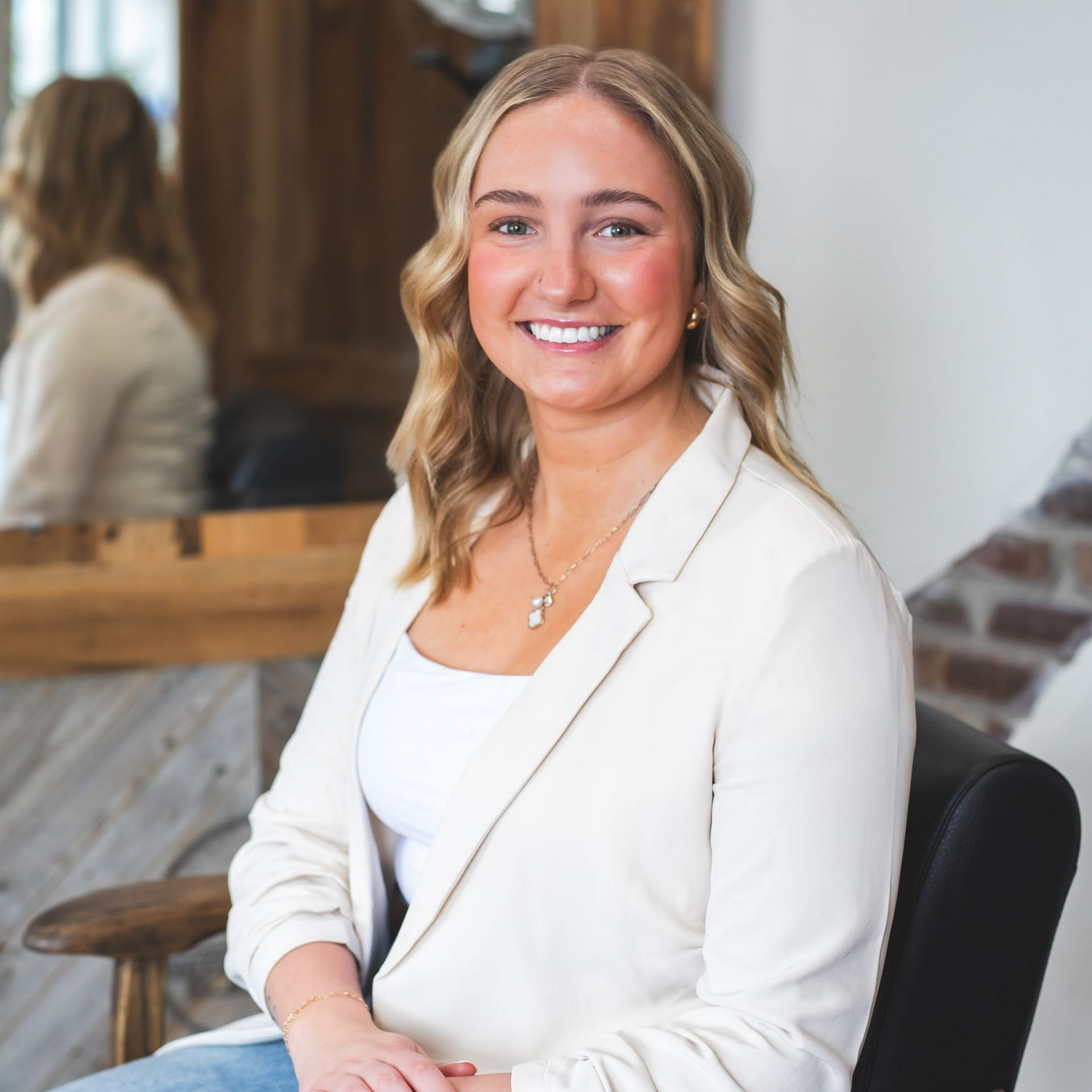 Ava Klug — Buffalo, MN — Natural Roots Salon Ava Klug — Buffalo, MN — Natural Roots Salon