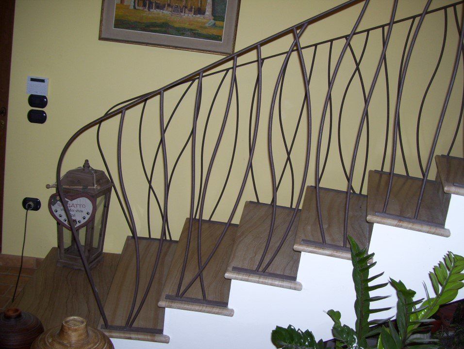 ringhiera marrone scale