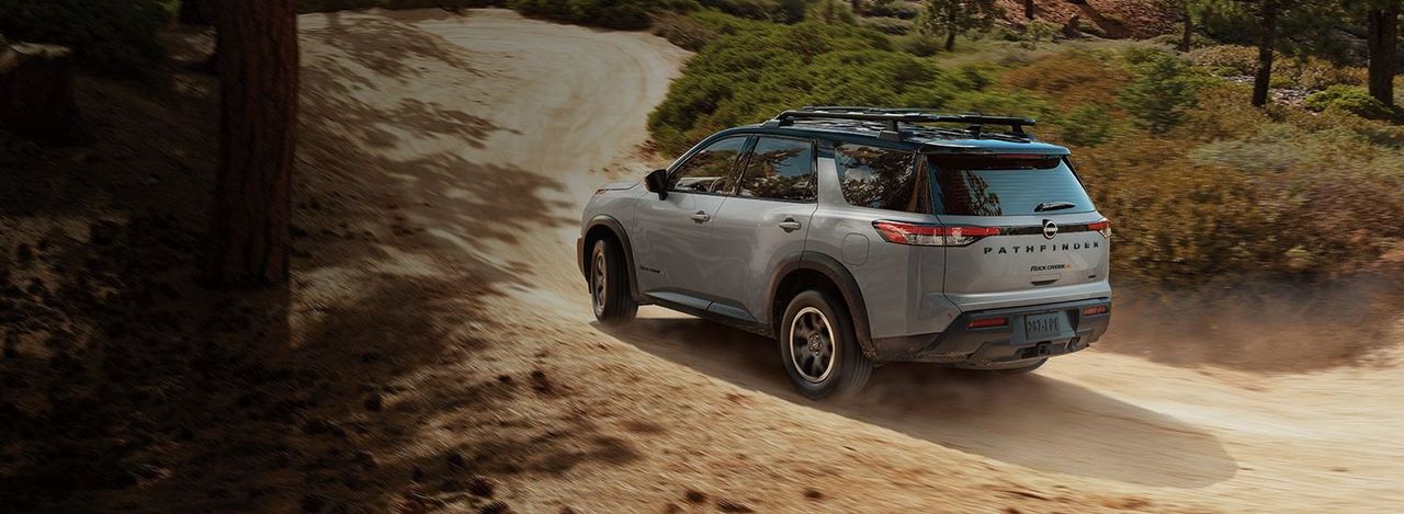 2023 Nissan Pathfinder Off-Road and 4WD