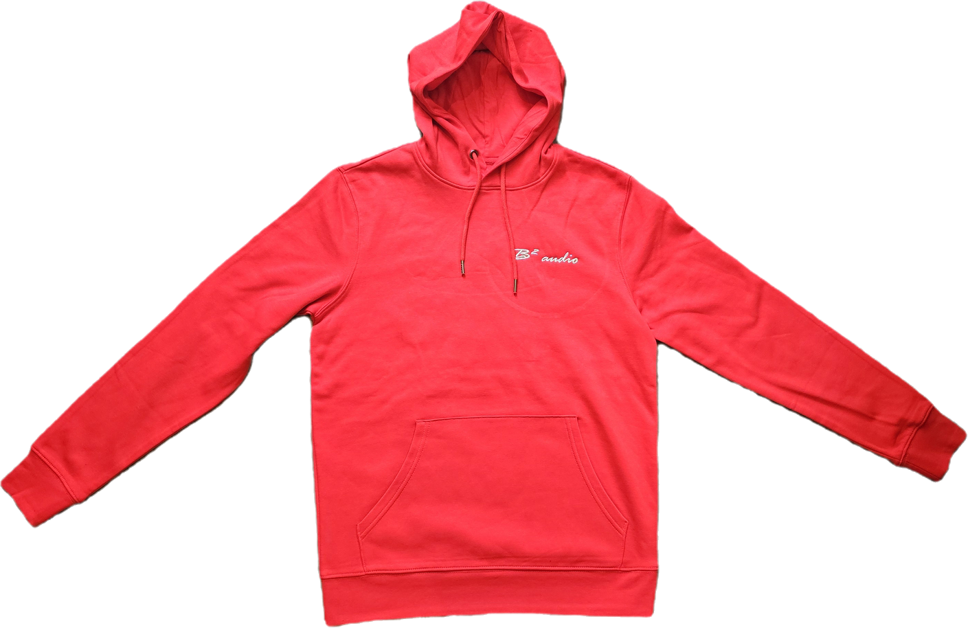 Een rode hoodie ligt op een wit oppervlak.