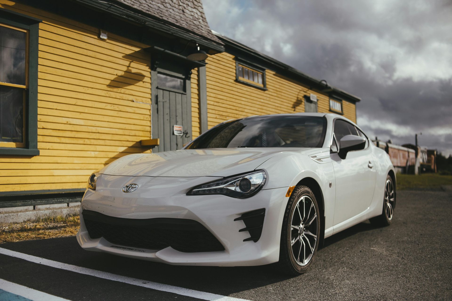 Tinting Luxury Car Windows - 3 Tips From The Intelligent Driver