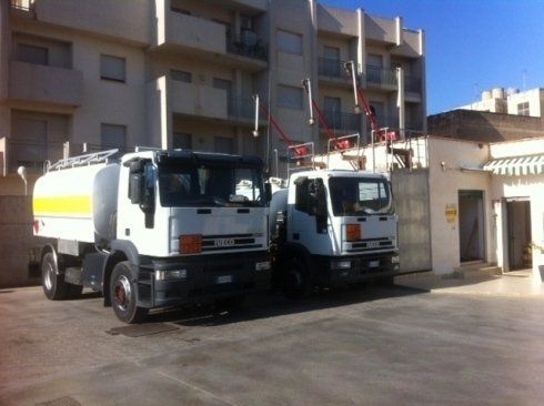 Camion per trasporto benzina