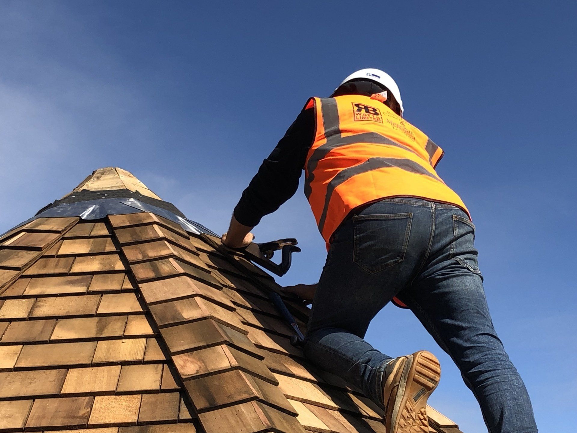ROOFING SERVICES