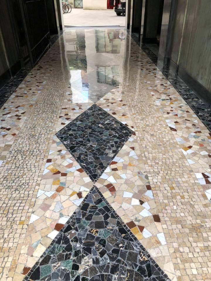 lavaggio pavimenti 1