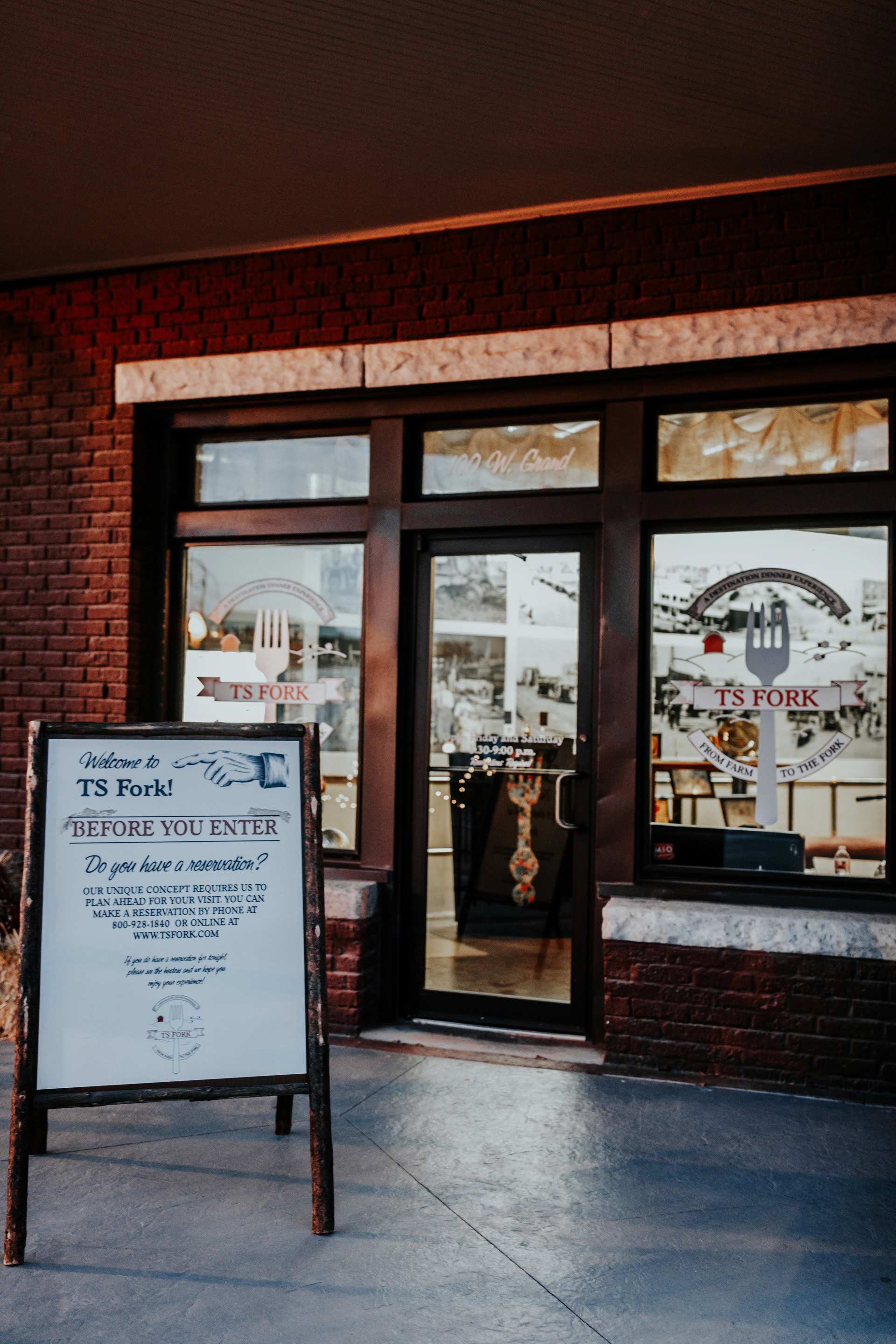 destination restaurant photo