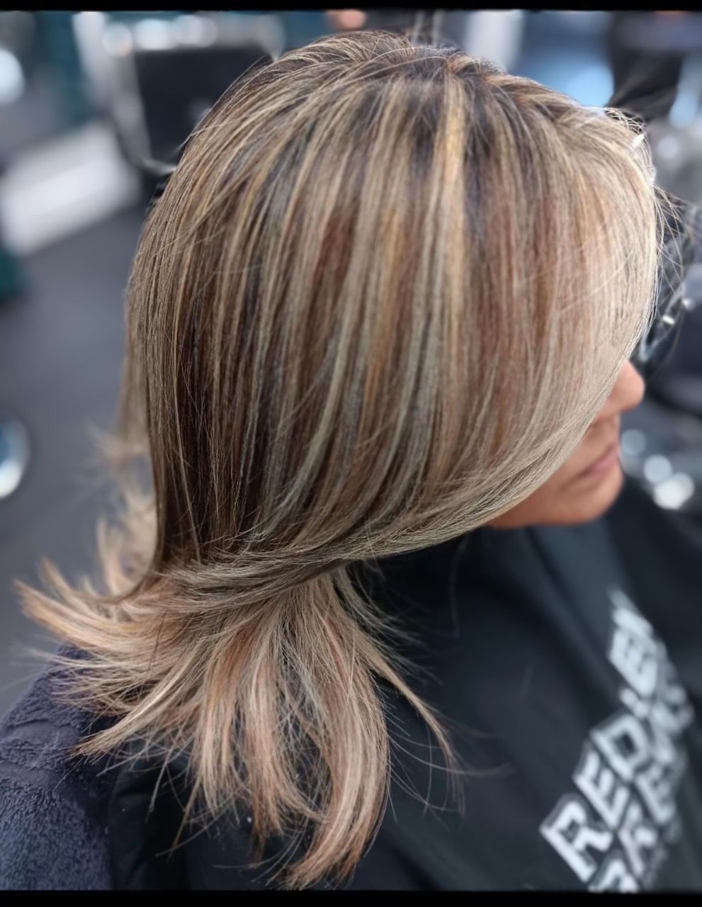 straight hightlights hair salon