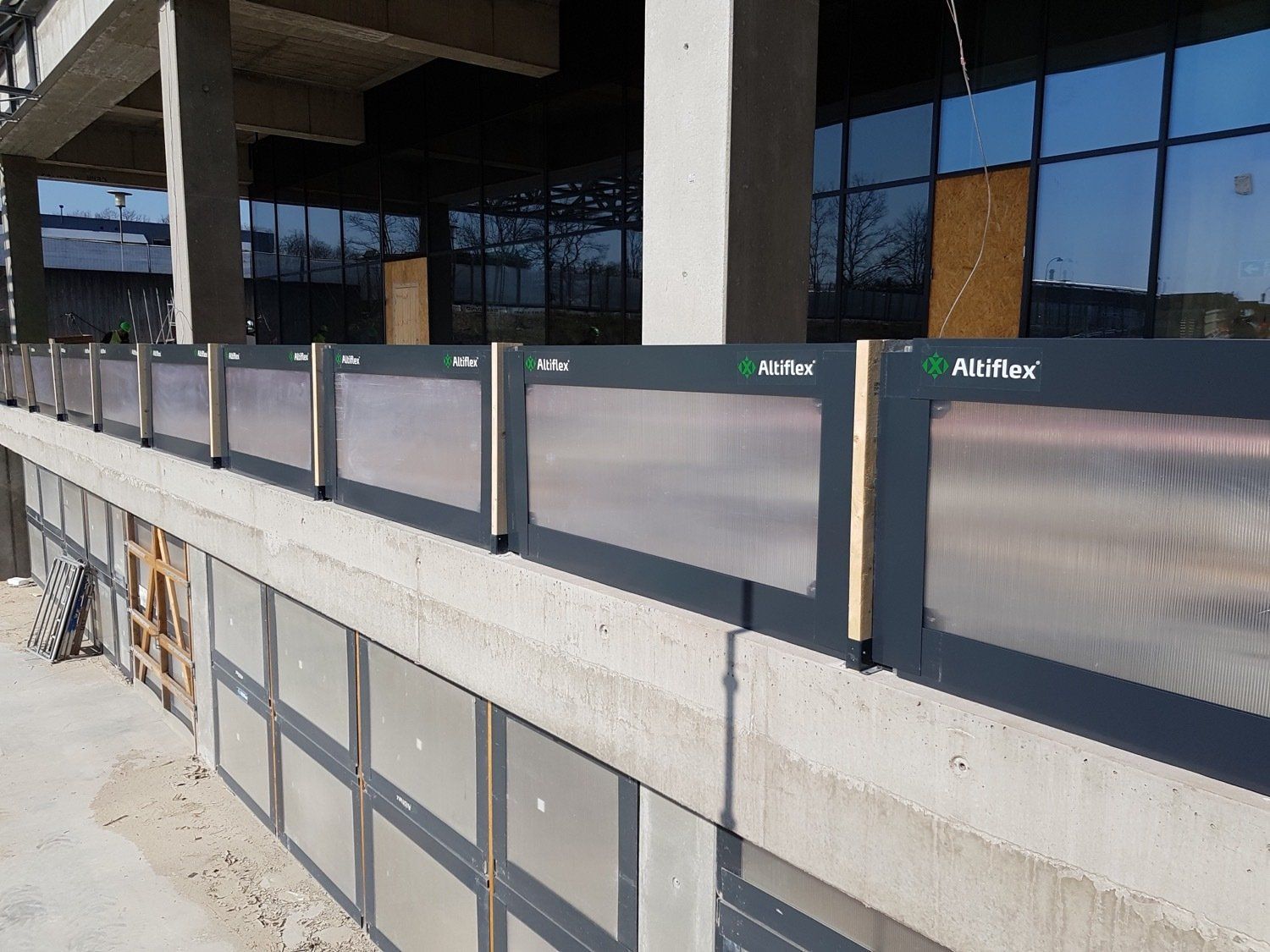 Sikkerhedsrækværk i effektive moduler