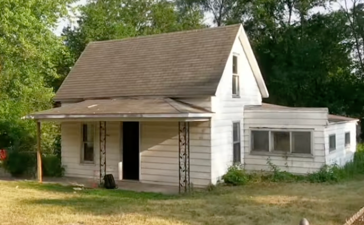 White house that is messed up and will not sell unless it is a cash buyer.