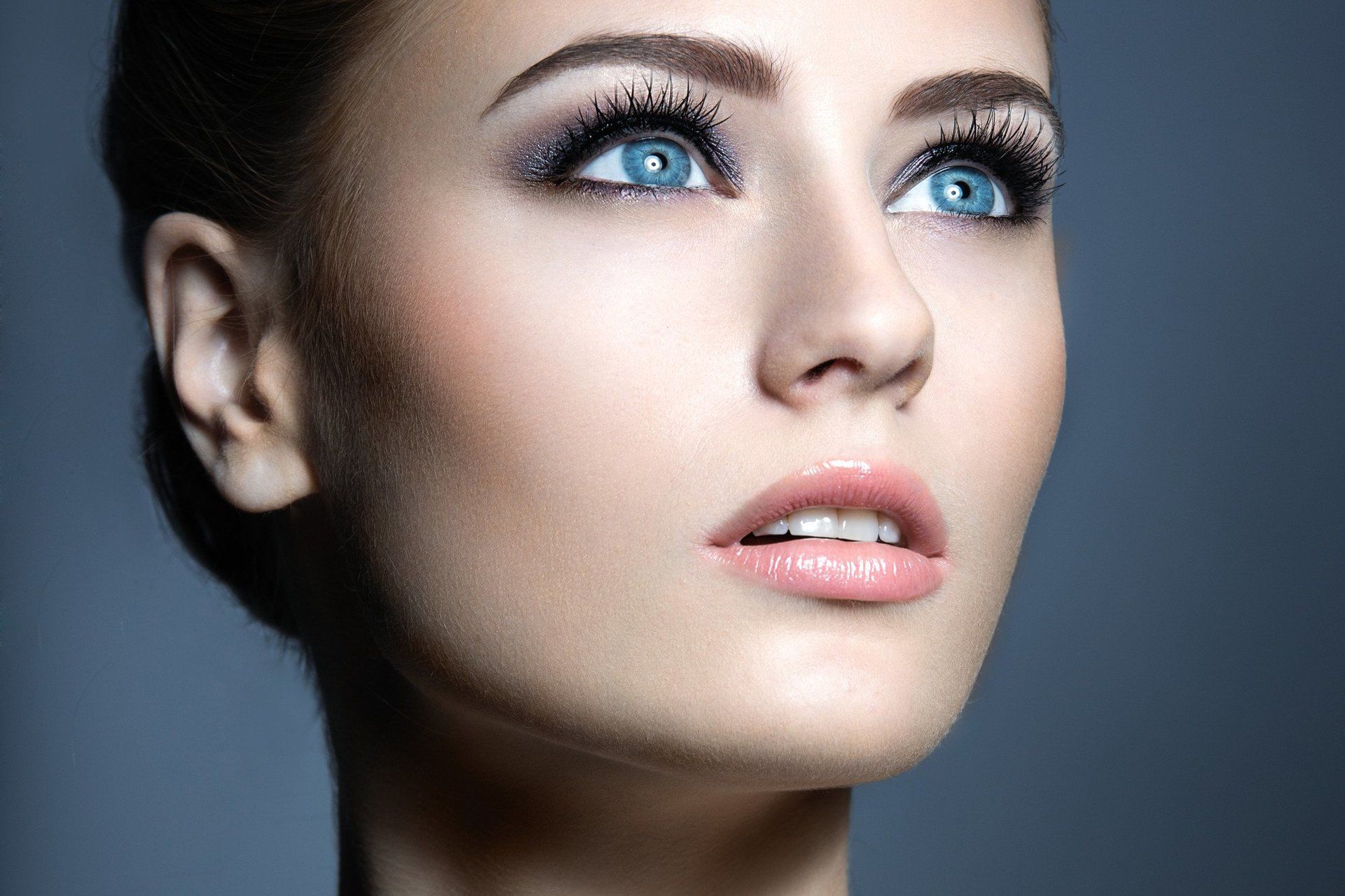 model with blue eyes