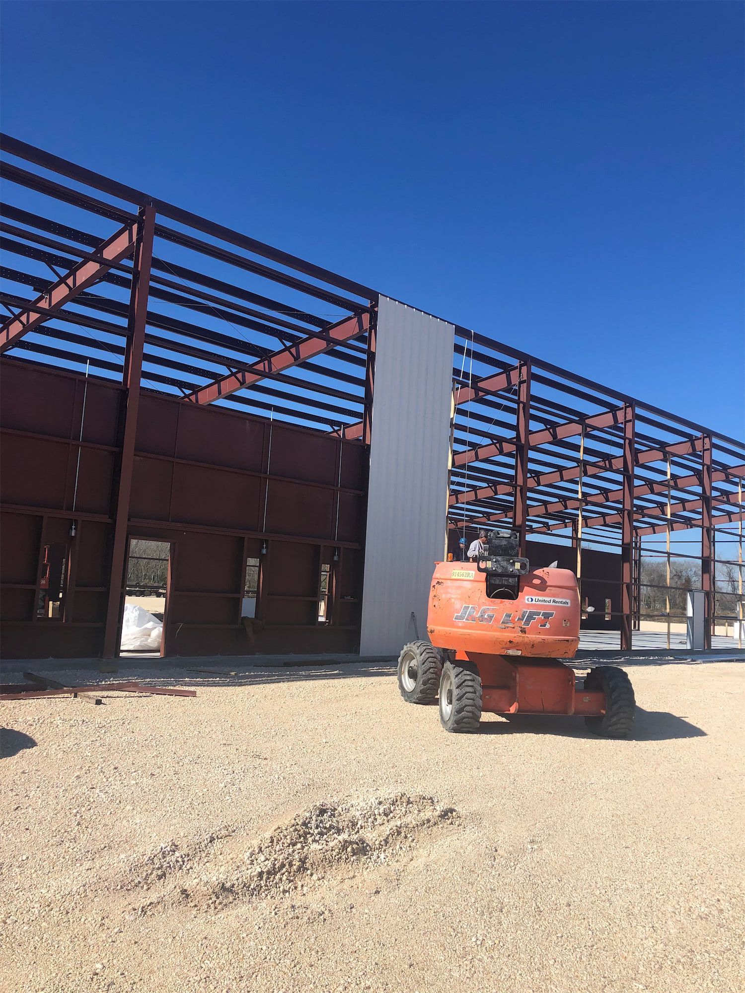 Integrated metal building with 10ga blast wall