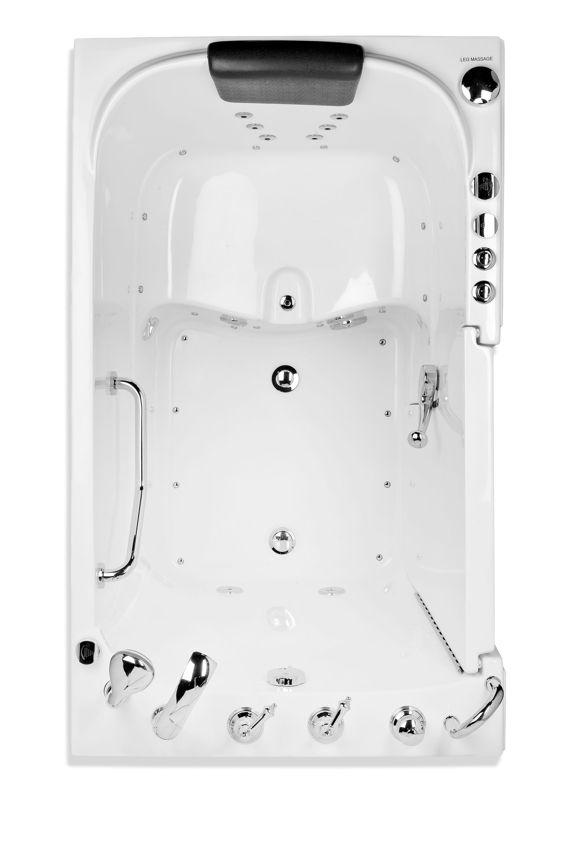 Close-up Shot of Newly Installed Bathtub in Modern Bathroom — Moline, IL — Midwest Bath Co.