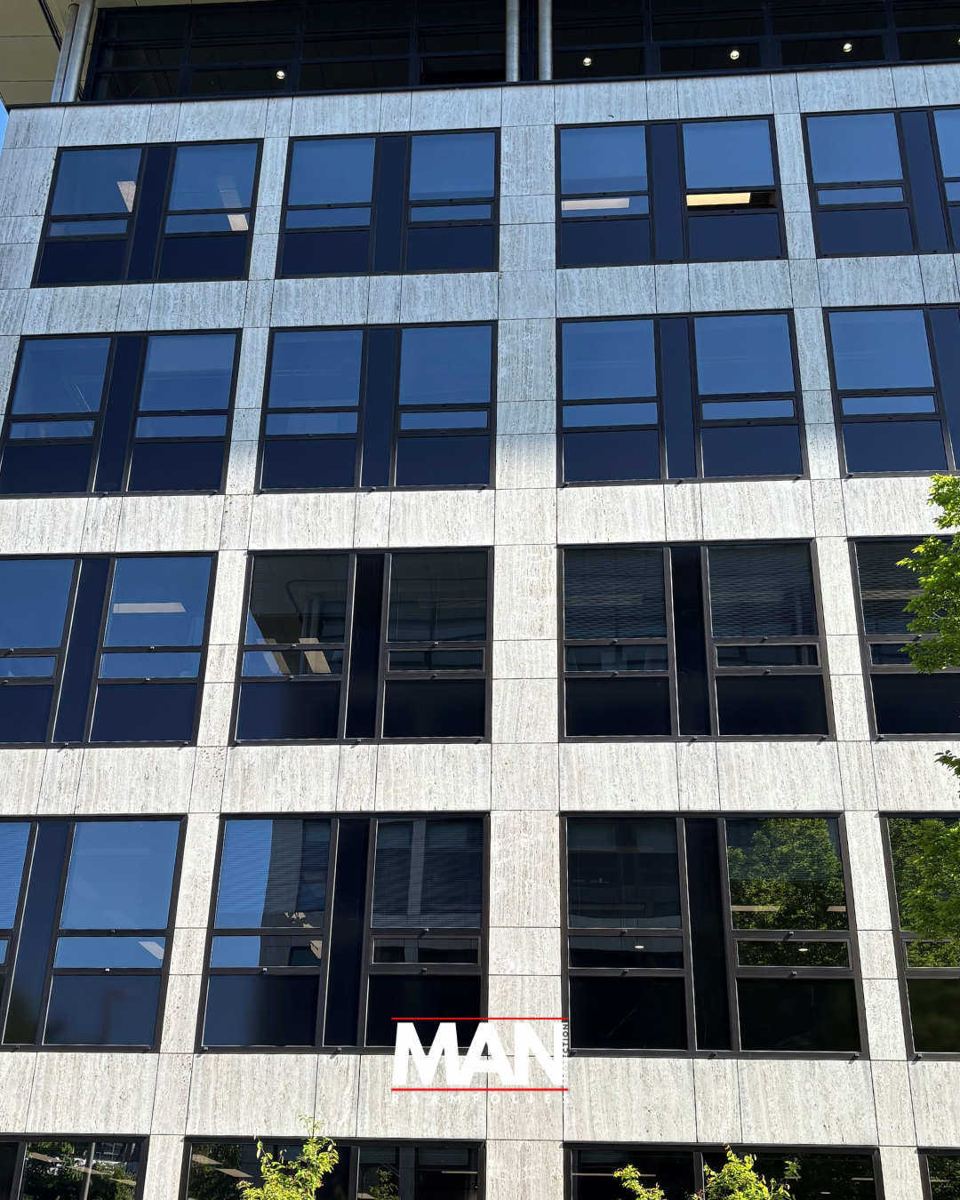 Decoratie folie bij kantoorpand te Haarlem