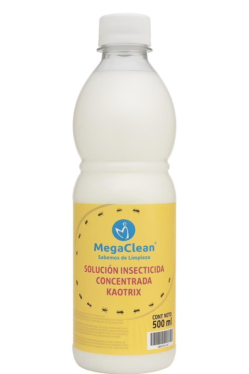 Botella de solución insecticida MegaClean.