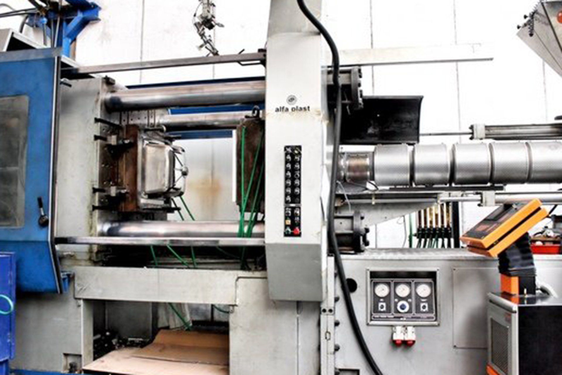 macchinari per lavorazione materie plastiche