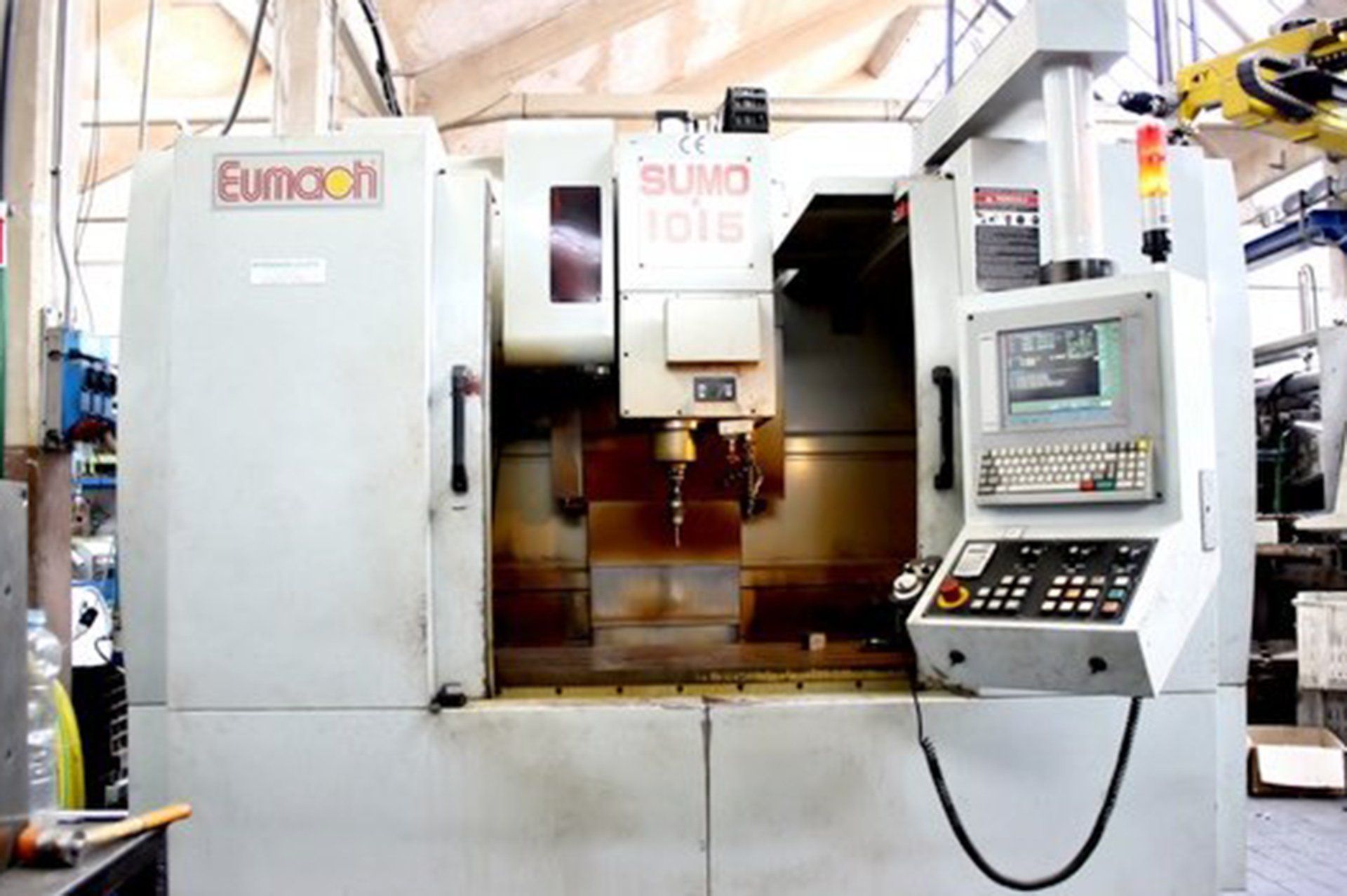 macchinario per la lavorazione di materie plastiche