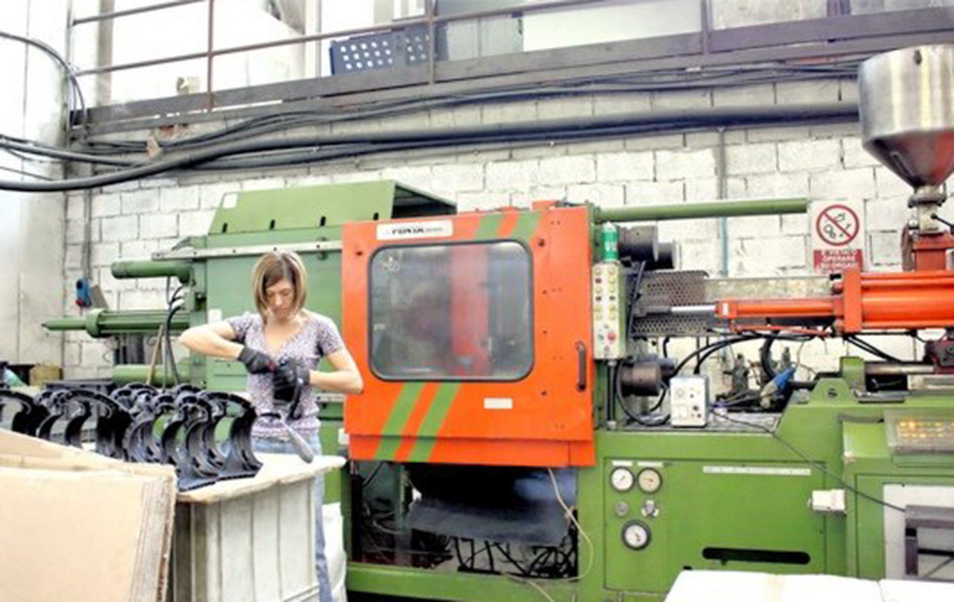 realizzazione manufatti plastici