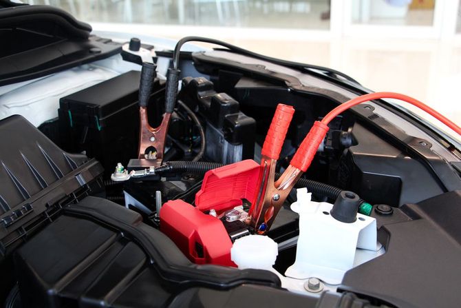 jumper cables to jumpstart a car