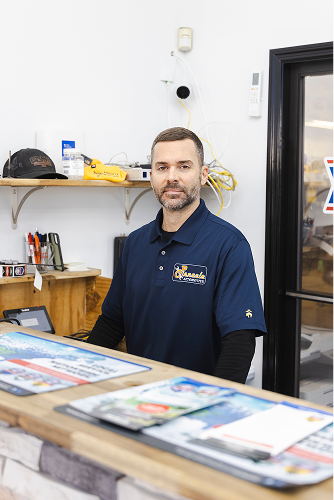 Team at the front desk in Madison, TN | Pinnacle Automotive