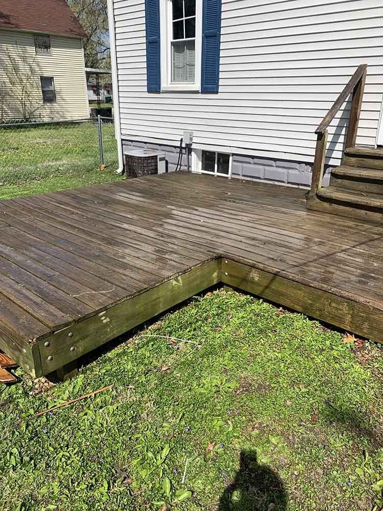 Dirty Deck — Springfield, IL — Midwest Power/Soft Washing