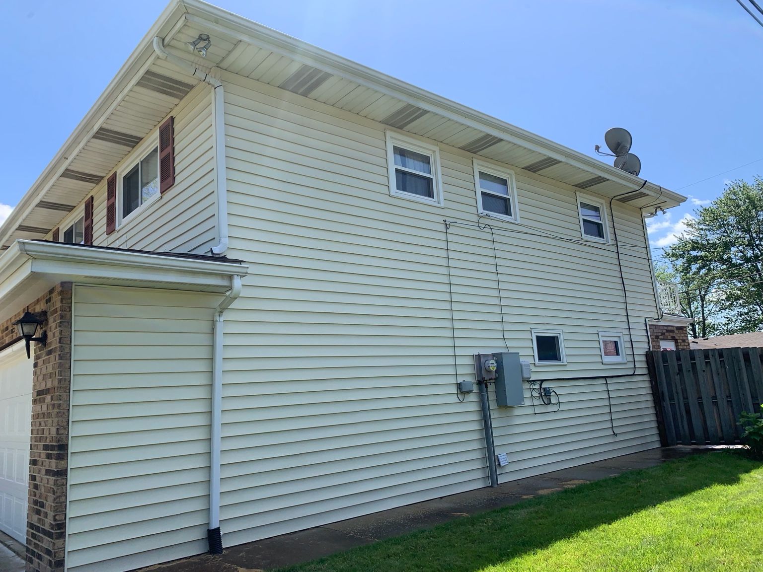 After Cleaning the White House — Springfield, IL — Midwest Power/Soft Washing